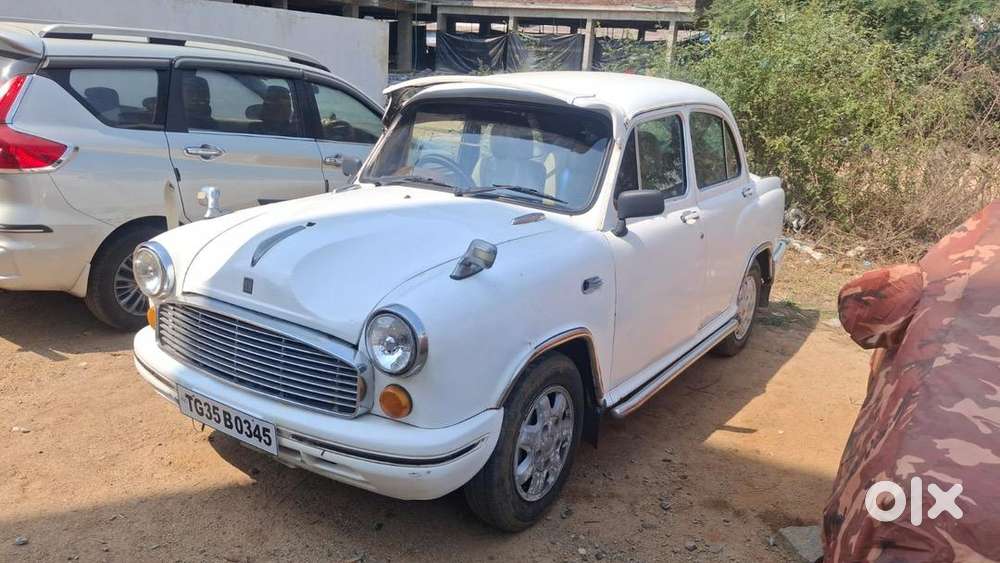 Ambassador Ambassador 2011 Cng & Hybrids Well Maintained