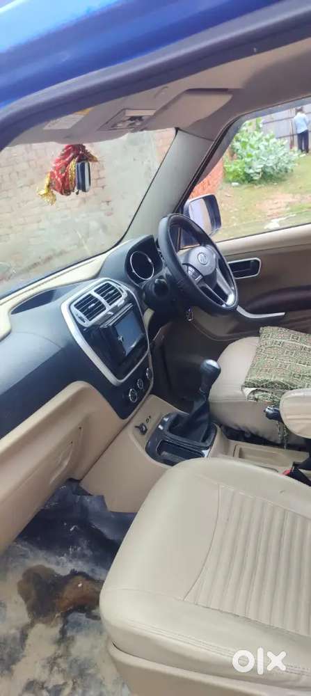 Mahindra Tuv 300 2016