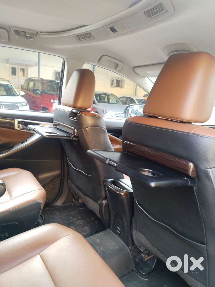 Toyota Innova Crysta 2.8z Automatic, 2016, Diesel