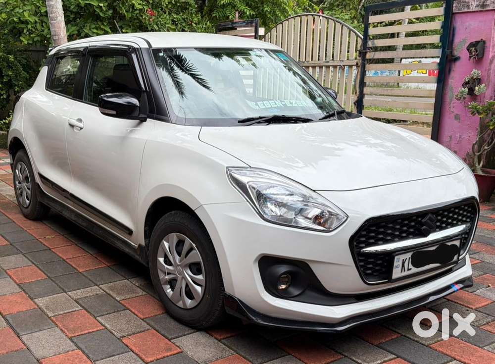 Maruti Suzuki Swift Vxi + Manual, 2023, Petrol