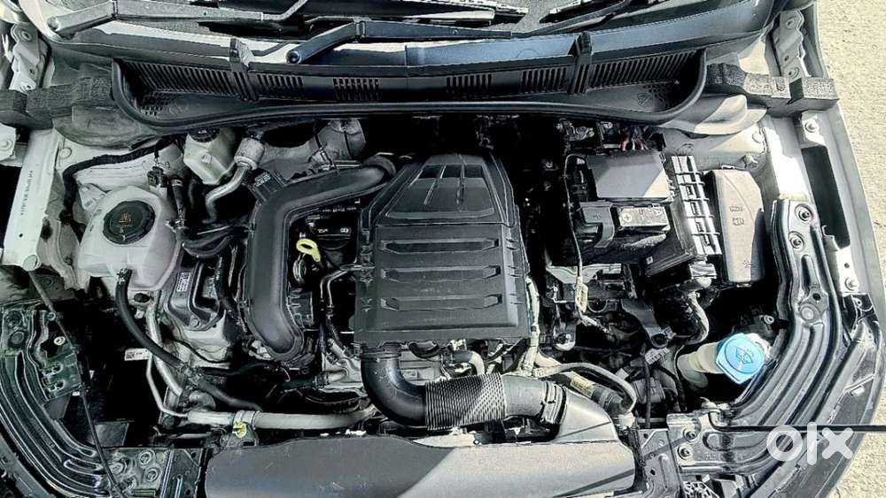 Skoda Slavia Ambition 1.0l Tsi At, 2022, Petrol