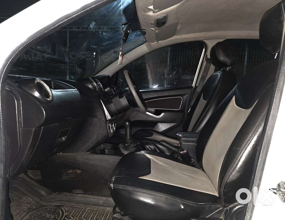 Ford Figo, 2010, Petrol