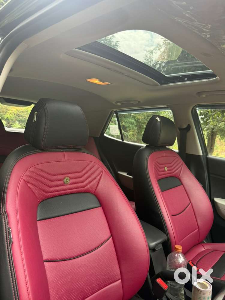 Hyundai Venue 2025 Petrol Well Maintained