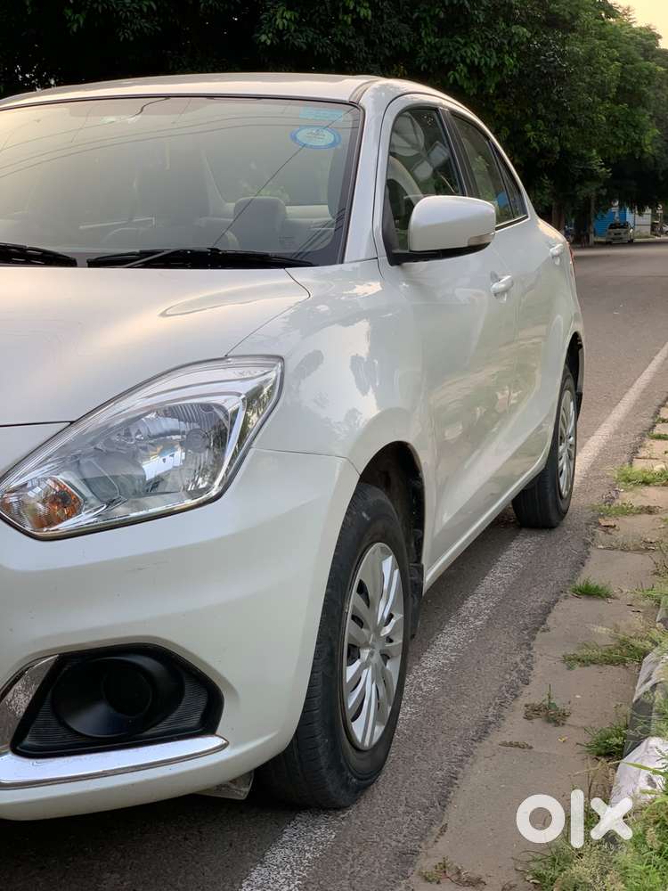 Maruti Suzuki Swift Dzire Vxi Optional, 2022, Petrol