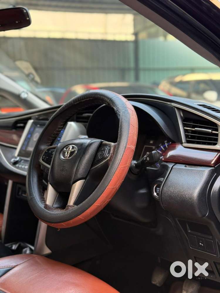 Toyota Innova Crysta 2.4 V 7 Str, 2016, Diesel