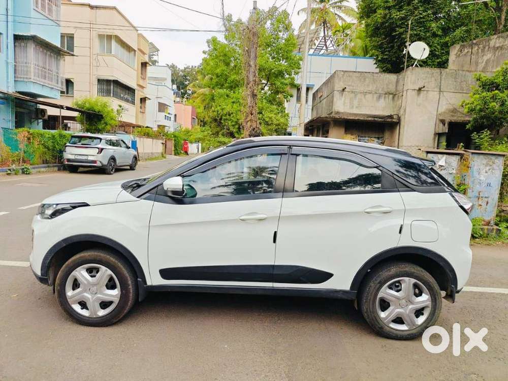 Tata Nexon 1.2 Revotron Xm (s), 2022, Petrol