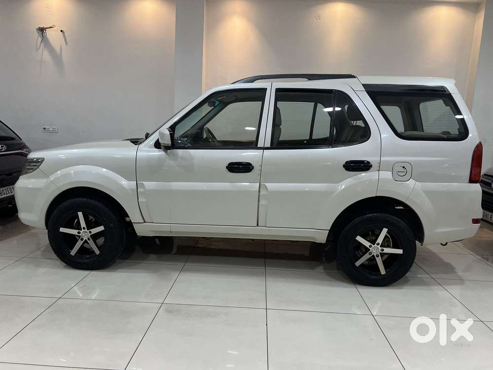 Tata Safari Storme Lx, 2013, Diesel