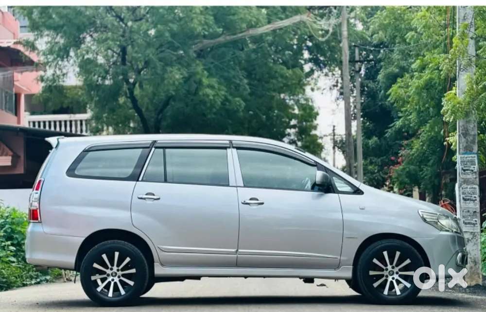 Toyota Innova 2016 Diesel 185000 Km Driven