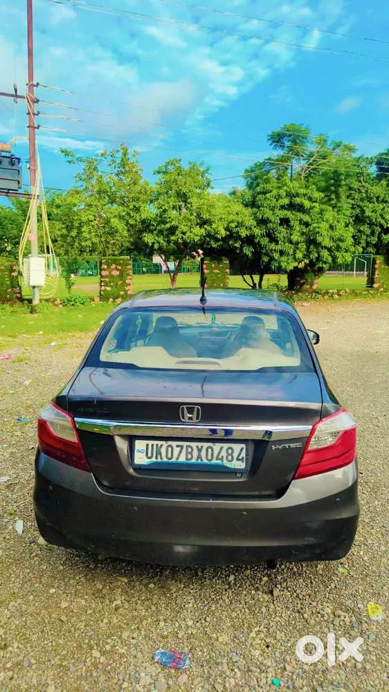 Honda Amaze 2017 Petrol Well Maintained
