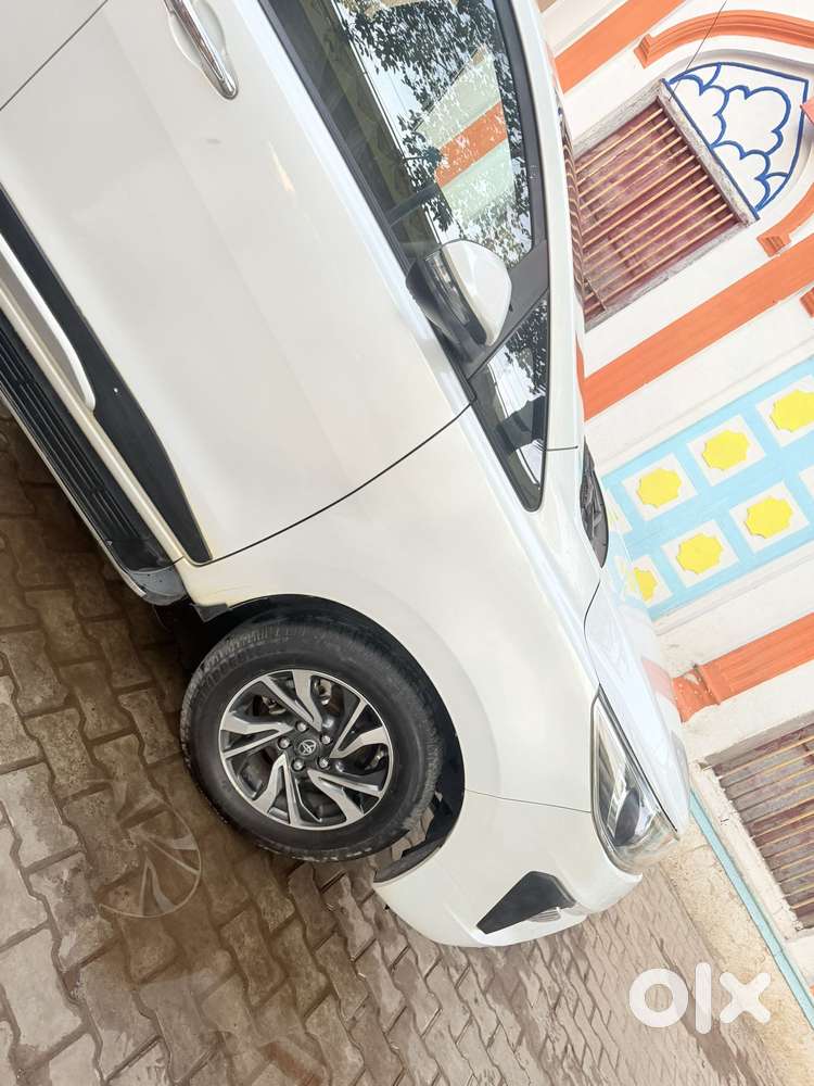 Toyota Innova Crysta 2.4 V 7 Str, 2022, Petrol
