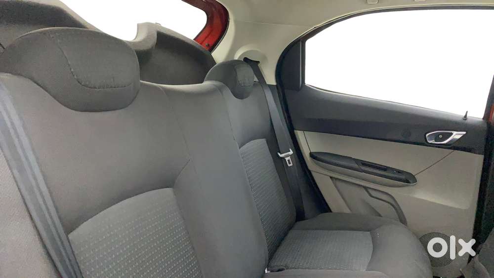 Tata Tiago 1.2 Revotron Xz, 2017, Petrol