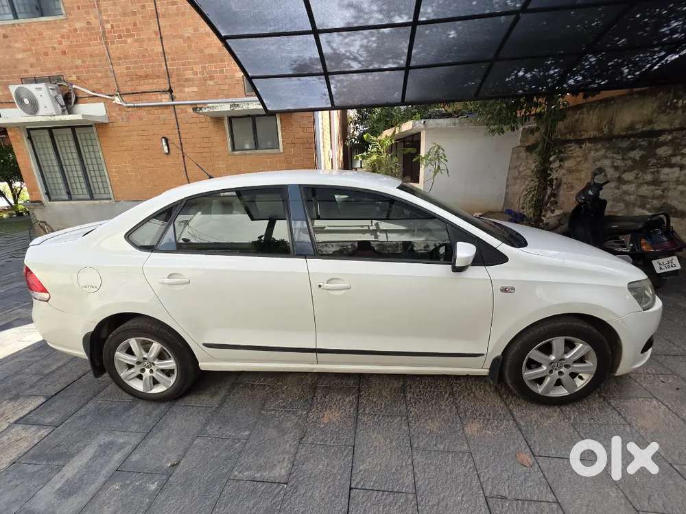 Volkswagen Vento Petrol 2011