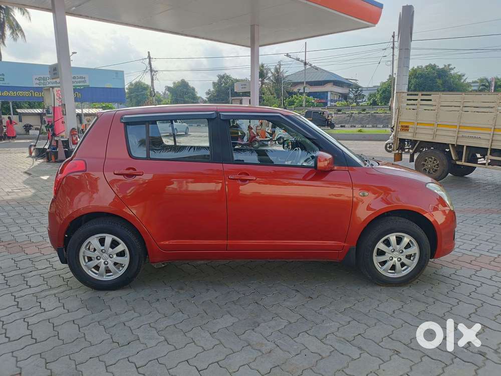 Maruti Suzuki Swift Zxi, 2010, Petrol