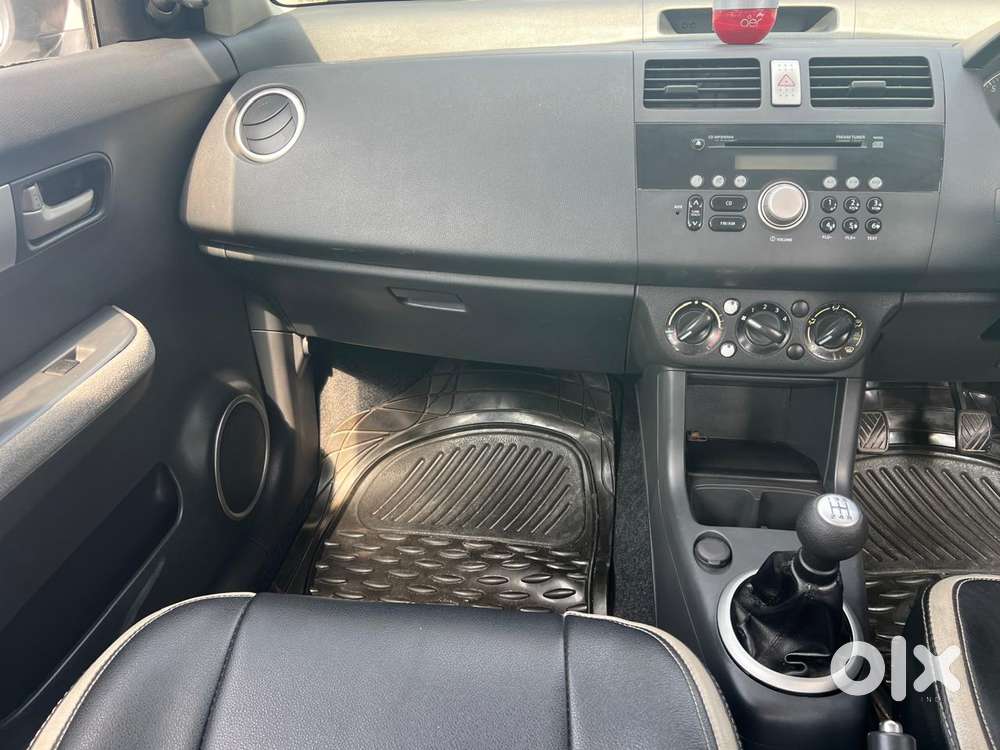 Maruti Suzuki Swift Dzire Vxi, 2011, Petrol