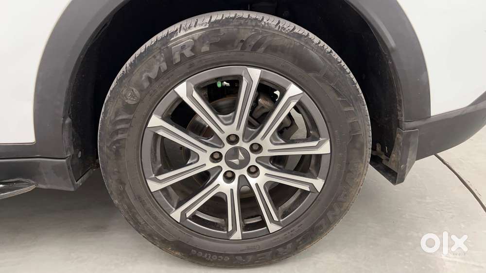 Mahindra Xuv700 2.2 Ax 7 Diesel At Luxury Pack Str, 2023, Diesel