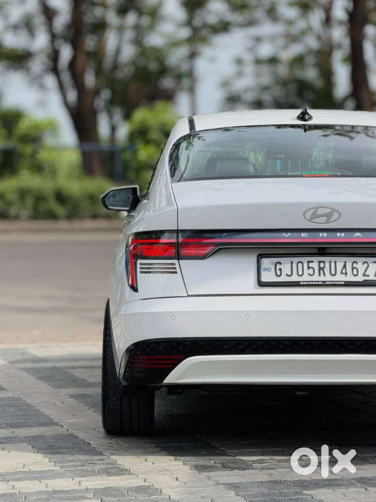 Hyundai Verna 1.5 Sx Petrol Mt, 2023, Petrol