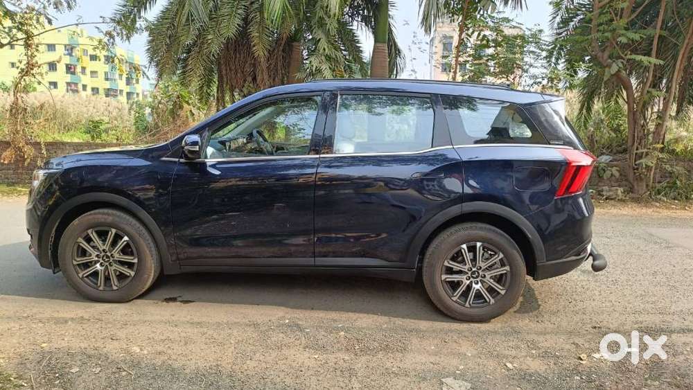 Mahindra Xuv700 2.0 Ax 7 Petrol At Str, 2025, Petrol