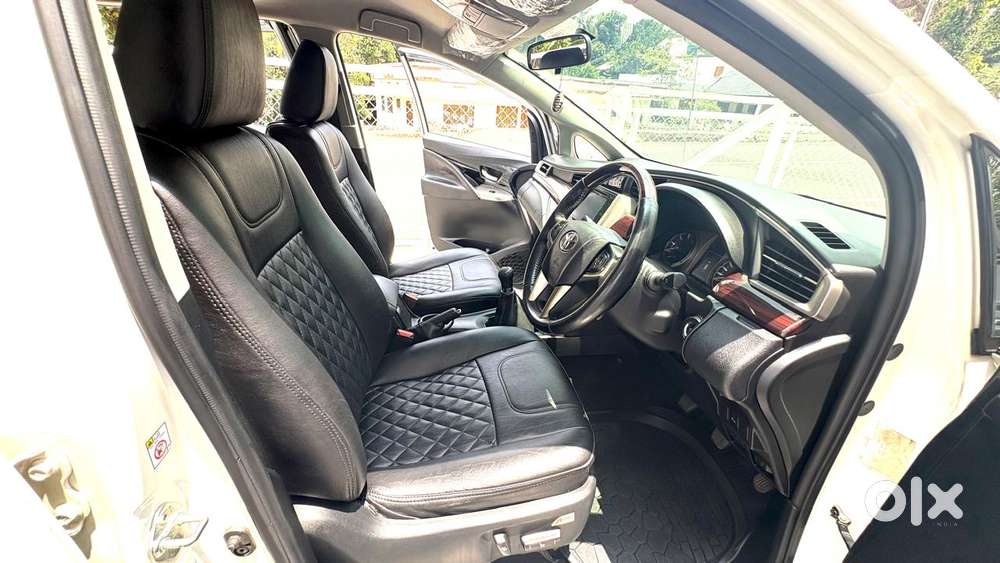Toyota Innova Crysta, 2016