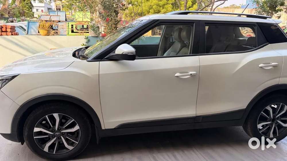 Mahindra Xuv300 2019 Petrol Well Maintained