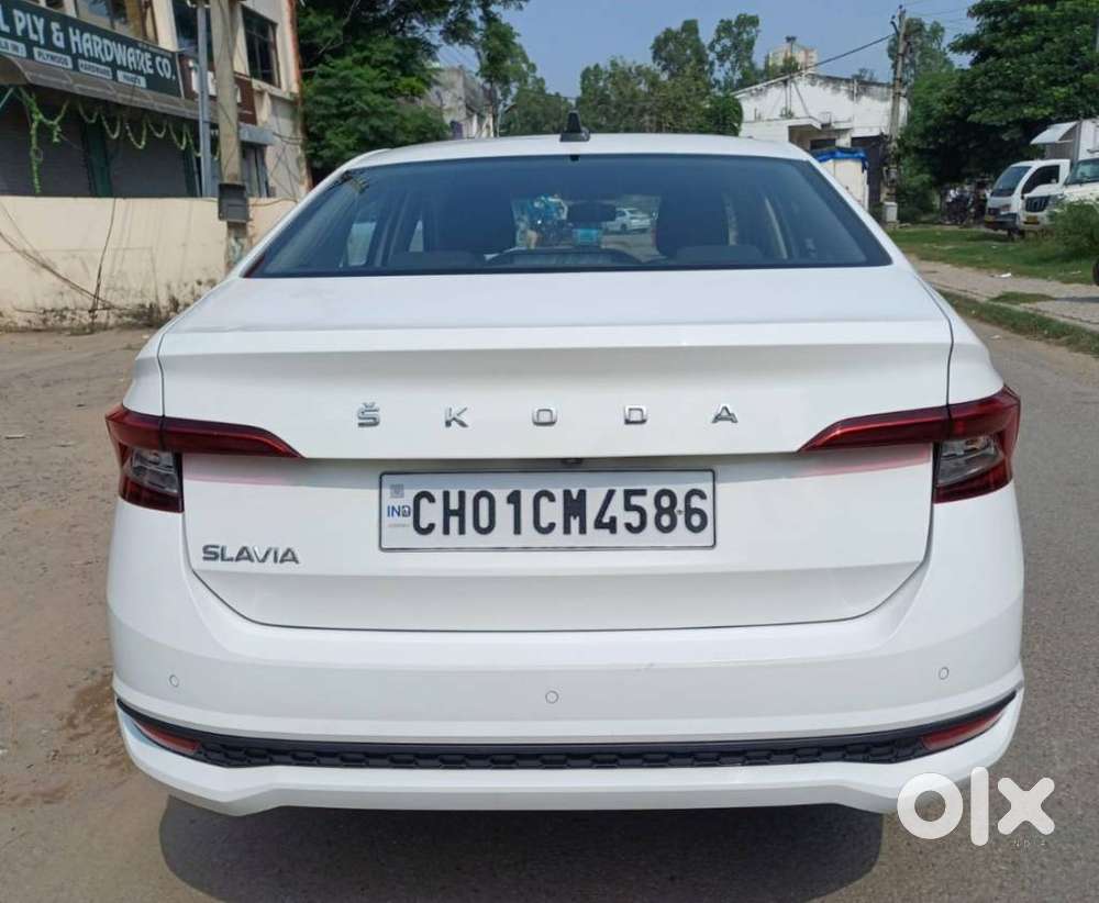 Skoda Slavia 1.0 Ambition Tsi, 2022, Petrol