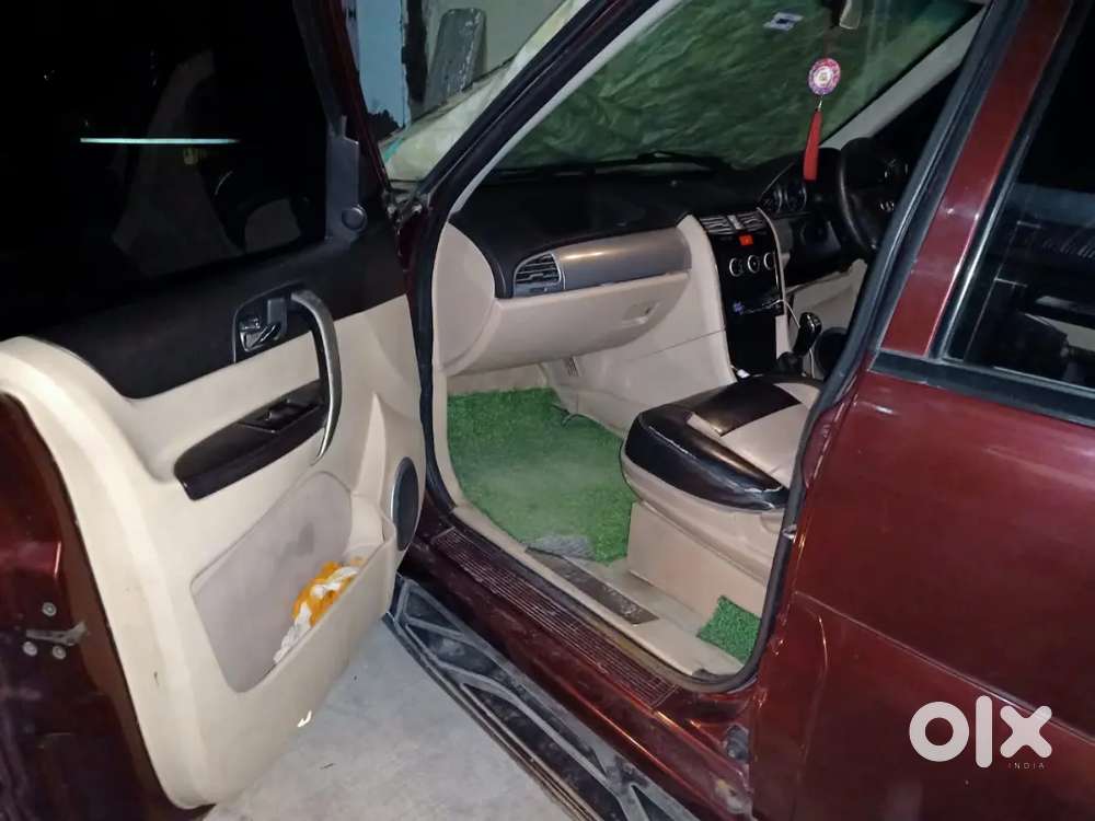 Tata Safari Storme 2013
