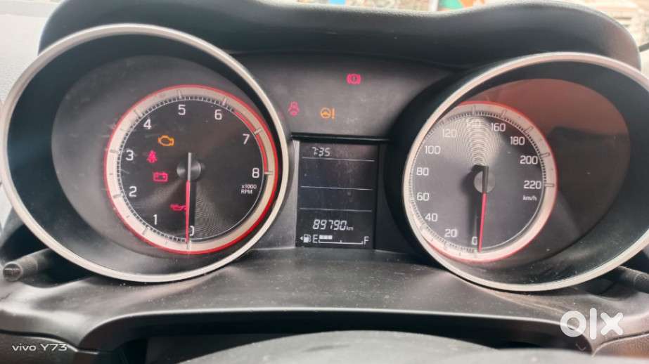 Maruti Suzuki Swift Vxi + Manual, 2019