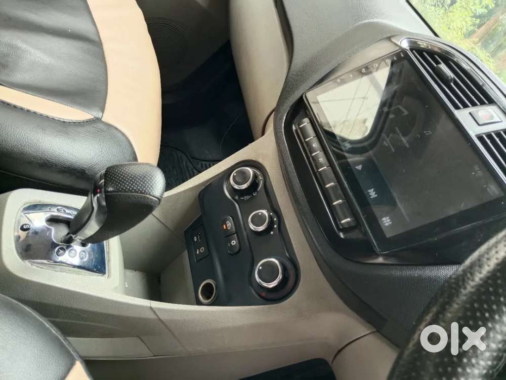 Tata Tiago Xza, 2017, Petrol