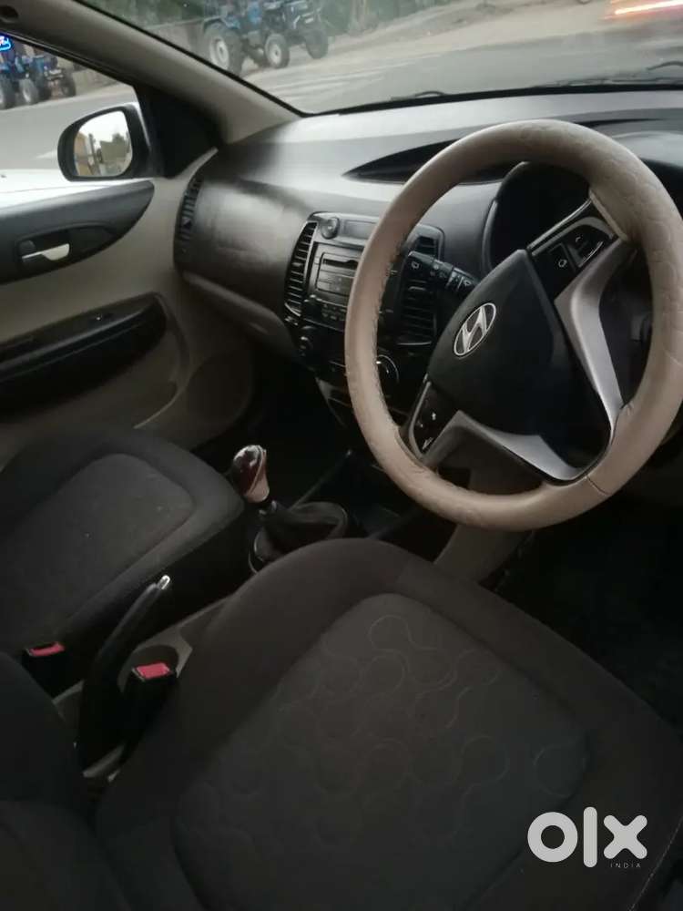 Hyundai I20 Asta Petrol 2009