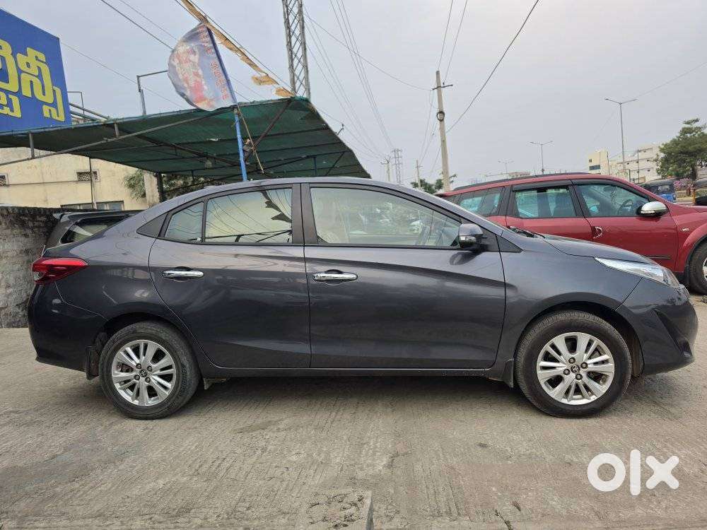 Toyota Yaris Vx Cvt, 2019, Petrol