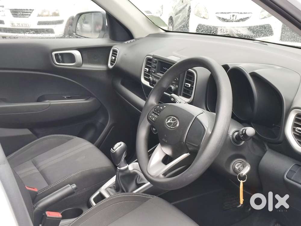 Hyundai Venue S Turbo, 2020, Petrol