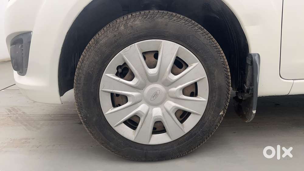 Ford Figo 2010-2012 Petrol Zxi, 2015, Petrol