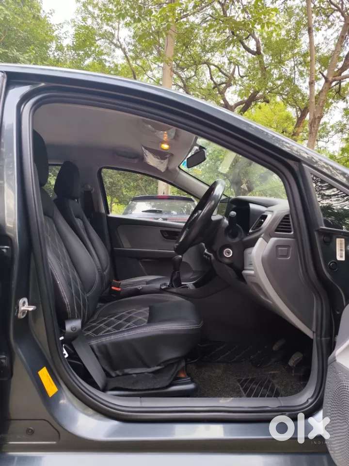 Tata Altroz Xe Petrol, 2020, Petrol