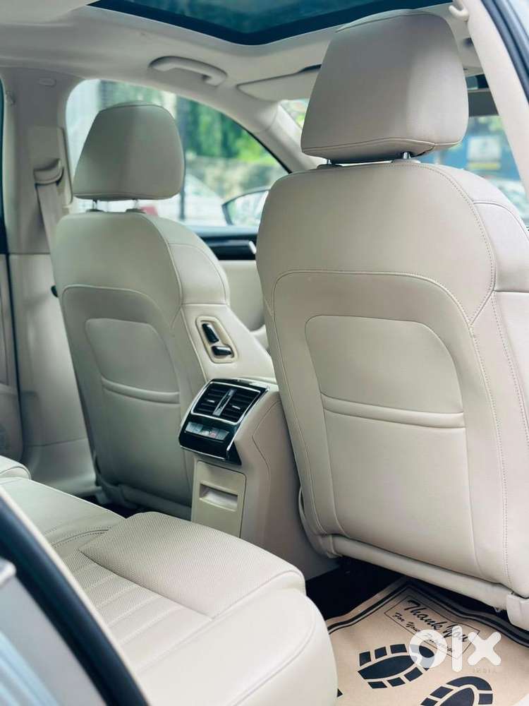 Skoda Superb 2016 Diesel 65000 Km Driven