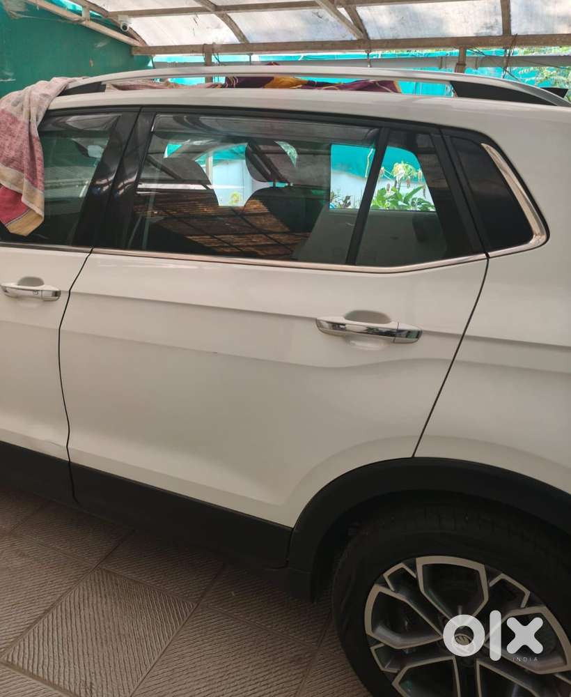 Skoda Kushaq 1.0 Tsi Style At (6 Airbags), 2021, Petrol