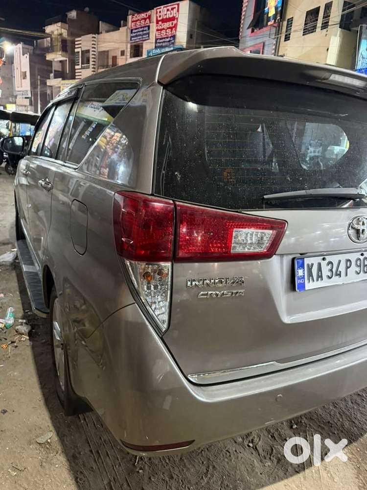 Toyota Innova Crysta 2018 Diesel Well Maintained