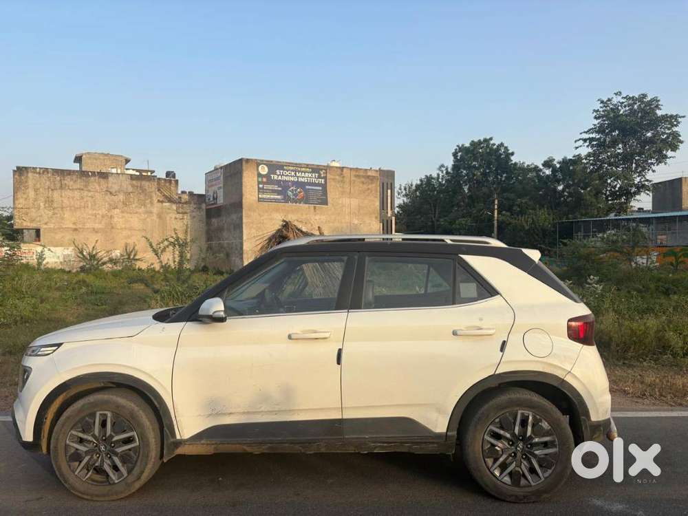 Hyundai Venue Sx 2022 Diesel &ndash; Sunroof