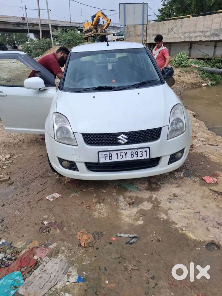 Maruti Suzuki Dzire Vxi, 2010 Km Driven