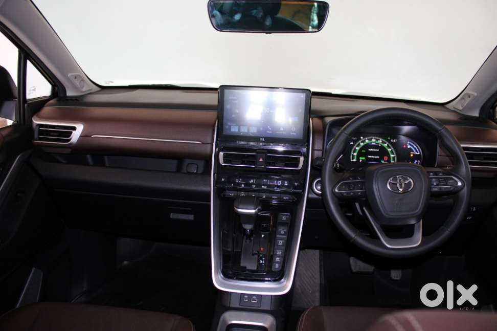 Toyota Innova Hycross 2.0 ZX Hybrid 7 STR, 2023, Petrol