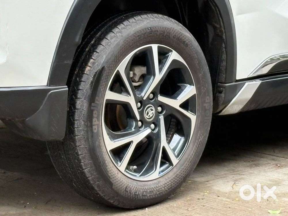 Toyota Urban Cruiser Hyryder 1.5 V Hybrid, 2025, Petrol