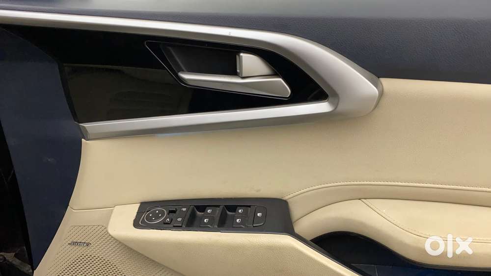 Kia Carens 1.4 Luxury Plus Dct 7 Str, 2022, Petrol