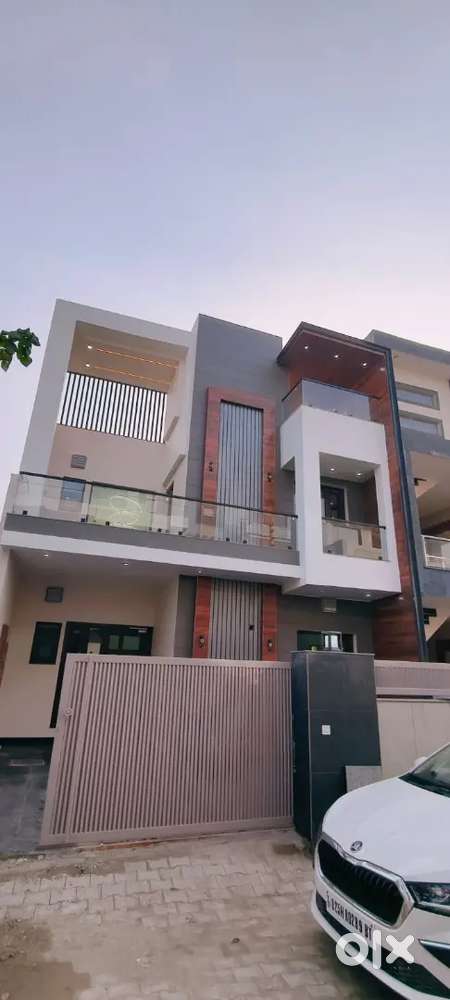 4BHK Luxurious Duplex House Near Gopal Sweet In Sec125 Sunny