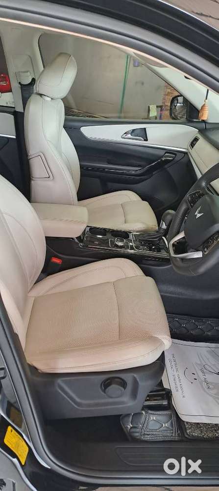 Mahindra Xuv700 2.2 Ax 7 Diesel At Luxury Pack Str, 2024, Diesel