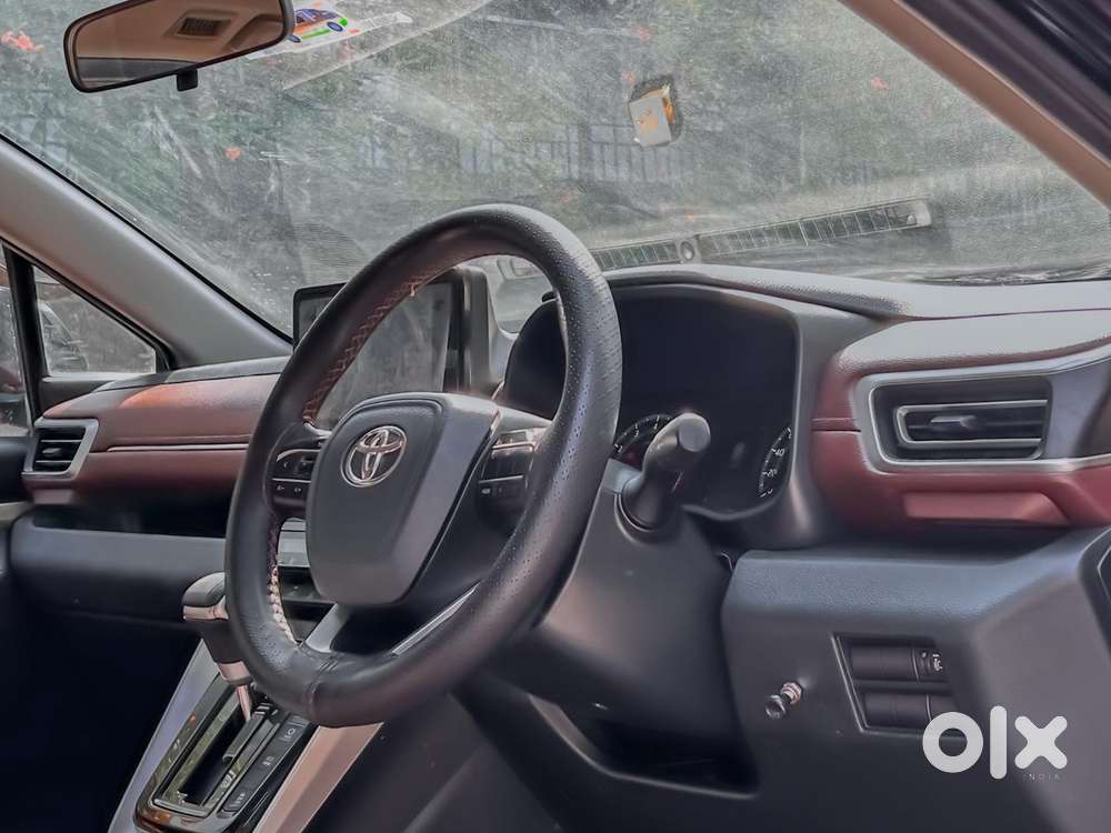 Toyota Innova Hycross Gx (o), 2024, Petrol