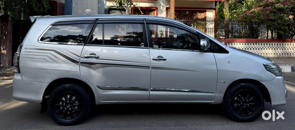 Toyota Innova 2.5 Vx 8 Seater Bs Iv, 2013, Diesel