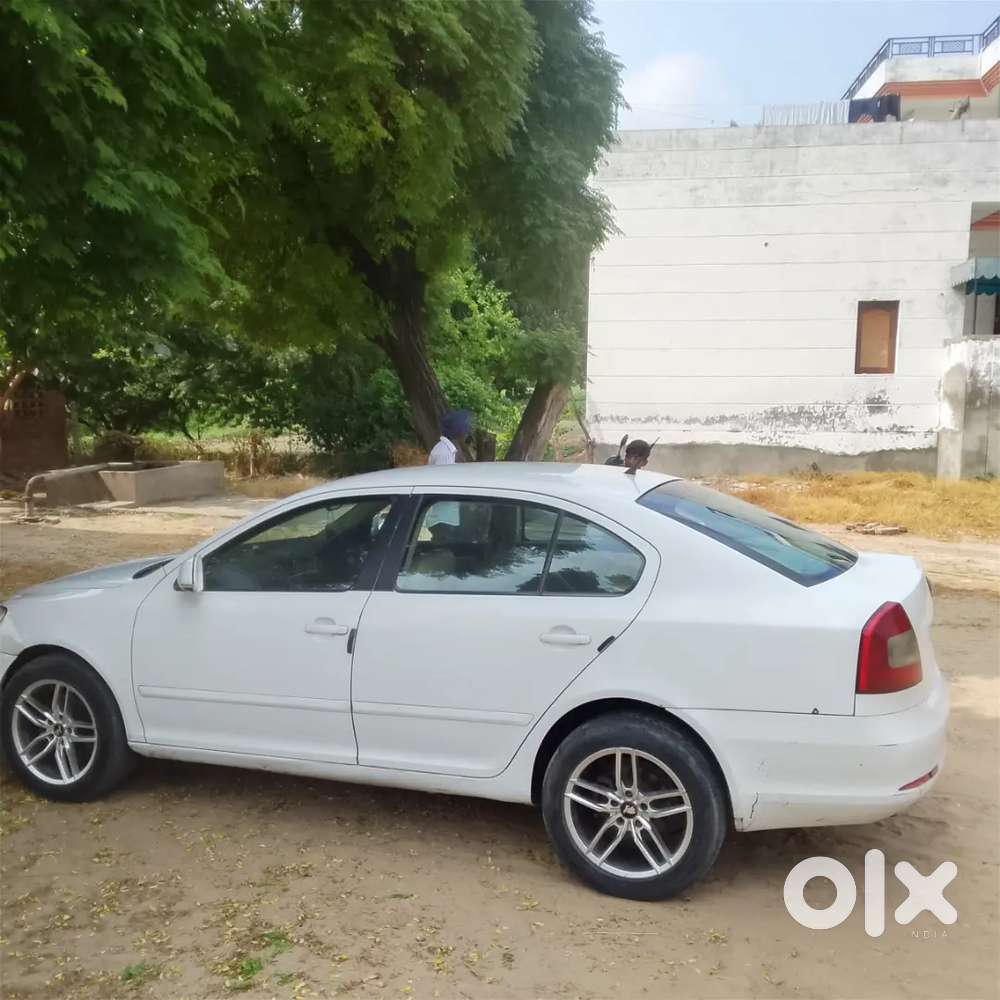 Skoda Laura 2.0 Elegance 2010 Diesel