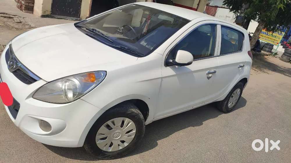 Hyundai I20 2012 Diesel 95000 Km  Driven