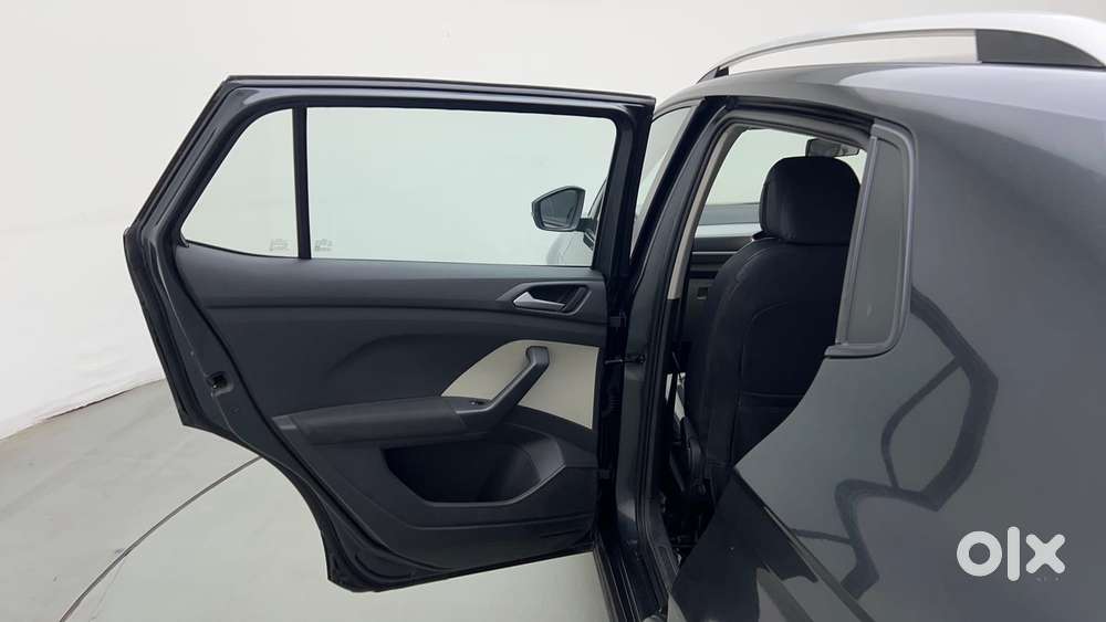 Volkswagen Taigun 1.0 Tsi Highline At, 2022, Petrol