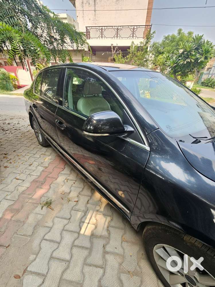 Skoda Superb Petrol 108500 Km Driven