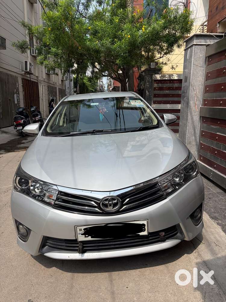 Toyota Corolla Altis 2015