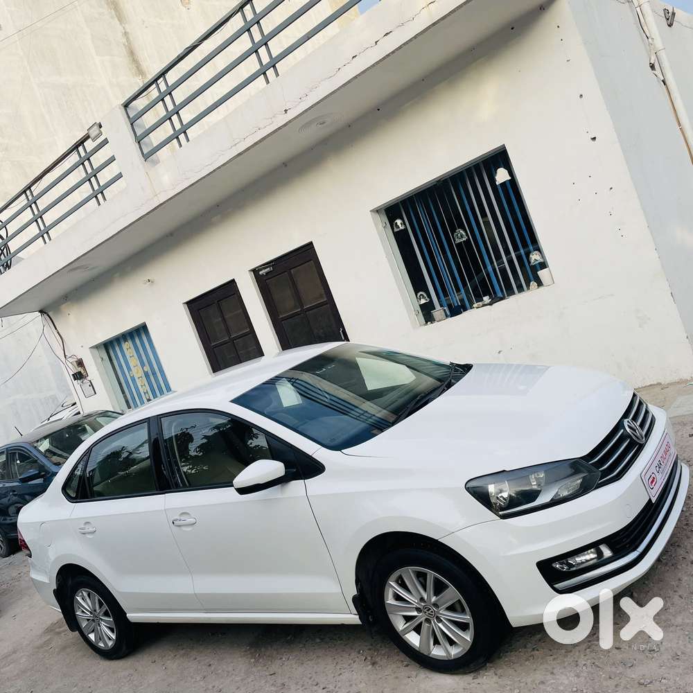 Volkswagen Vento 1.2 Tsi Highline Plus At, 2016, Petrol